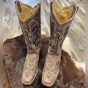 CORRAL WOMEN'S SEQUIN WING & CROSS INLAY WESTERN BOOTS - SQUARE TOE
